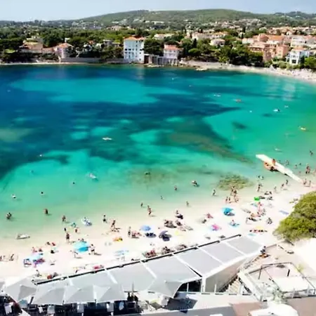 T1 Bis climatisé / parking / proche des plages Bandol