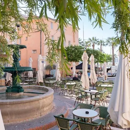 T1 Bis climatisé / parking / proche des plages Apartamento Bandol